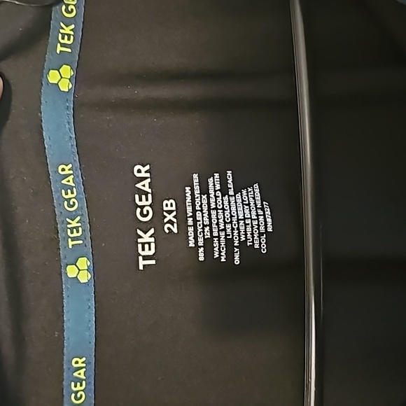 Tek Gear Black Quarter Zip Pullover NWT - Picture 4 of 6